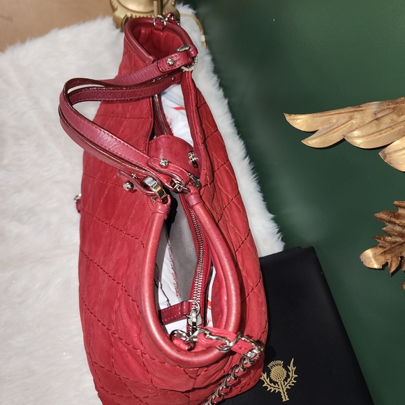 CHANEL QUILTED IREDESCENT RED CALFSKIN TOTE - Picture 9 of 17